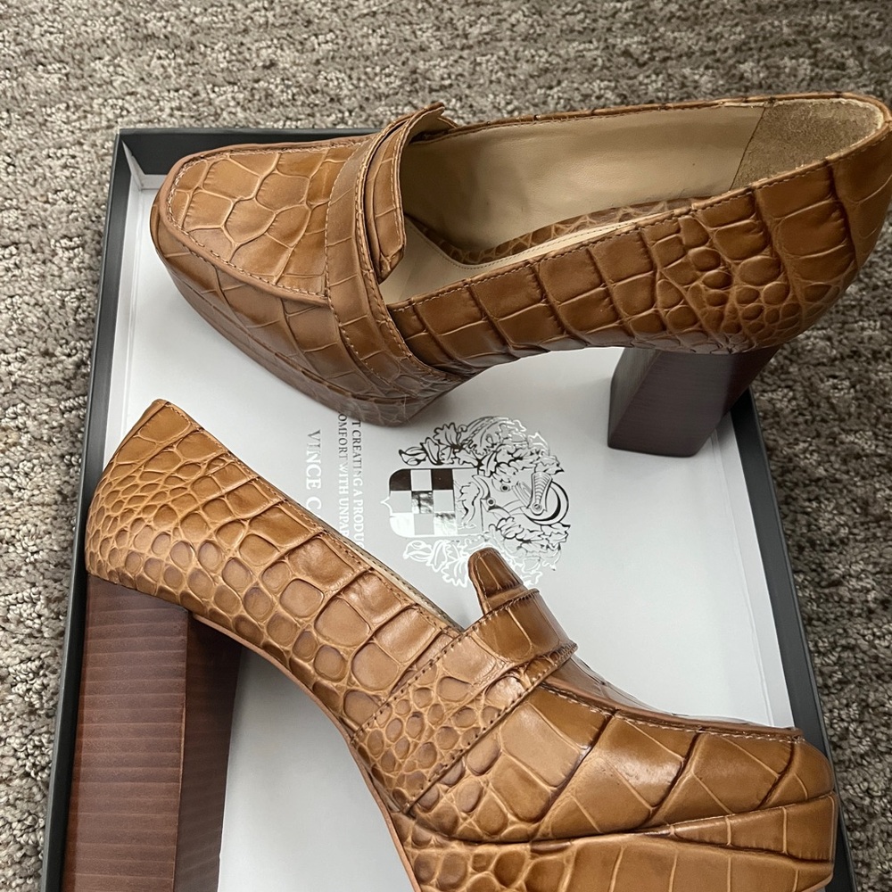 Vince Camuto Tawny Birch Croc Shine Embossed Women's Heels